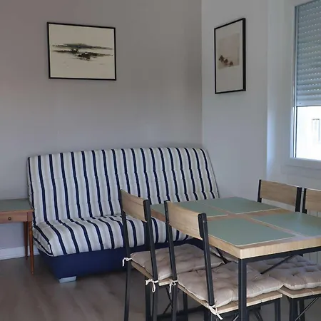 Apartment 2 Pers A Royan, 34m2, Pres De La Plage Et Centre-ville, Parking Inclus - Fr-1-494-187