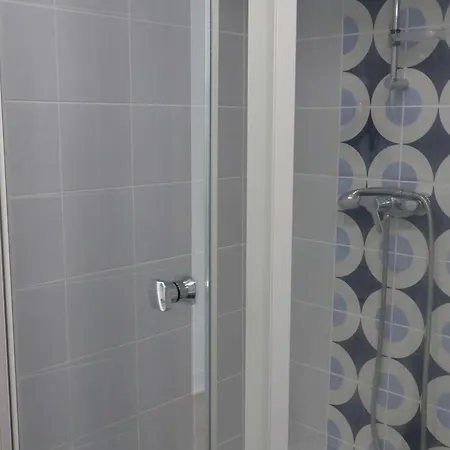 Apartment 2 Pers A Royan, 34m2, Pres De La Plage Et Centre-ville, Parking Inclus - Fr-1-494-187